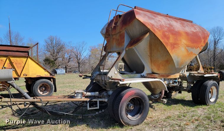 image for item HP9696 1965 Industrial Western SPT45  pneumatic dry bulk pup trailer