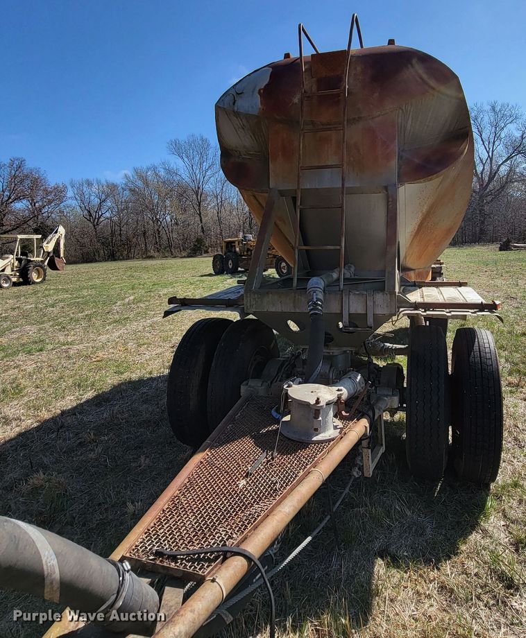 image for item HP9696 1965 Industrial Western SPT45  pneumatic dry bulk pup trailer