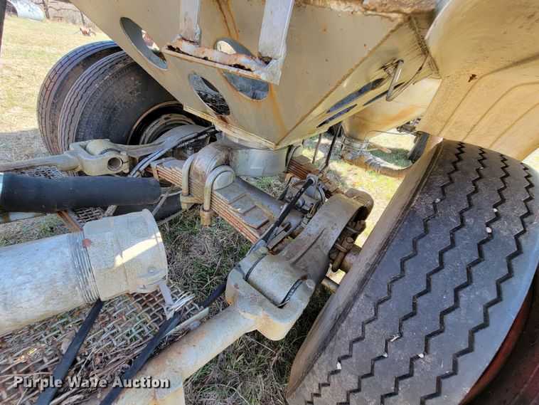 image for item HP9696 1965 Industrial Western SPT45  pneumatic dry bulk pup trailer