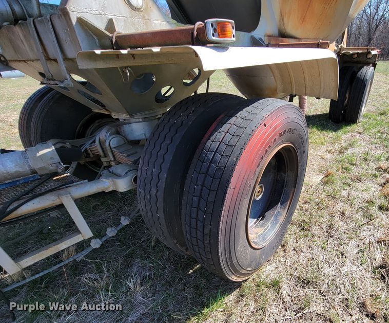 image for item HP9696 1965 Industrial Western SPT45  pneumatic dry bulk pup trailer