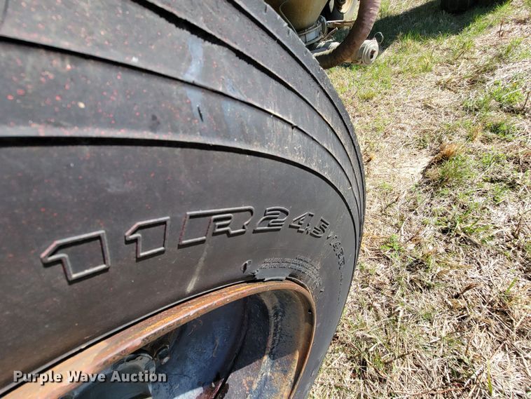 image for item HP9696 1965 Industrial Western SPT45  pneumatic dry bulk pup trailer