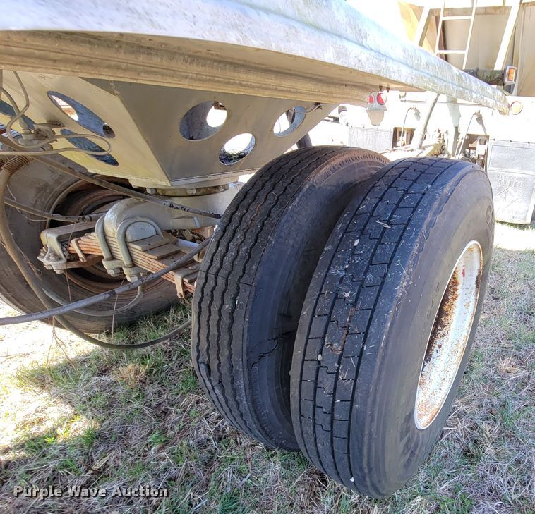 image for item HP9696 1965 Industrial Western SPT45  pneumatic dry bulk pup trailer