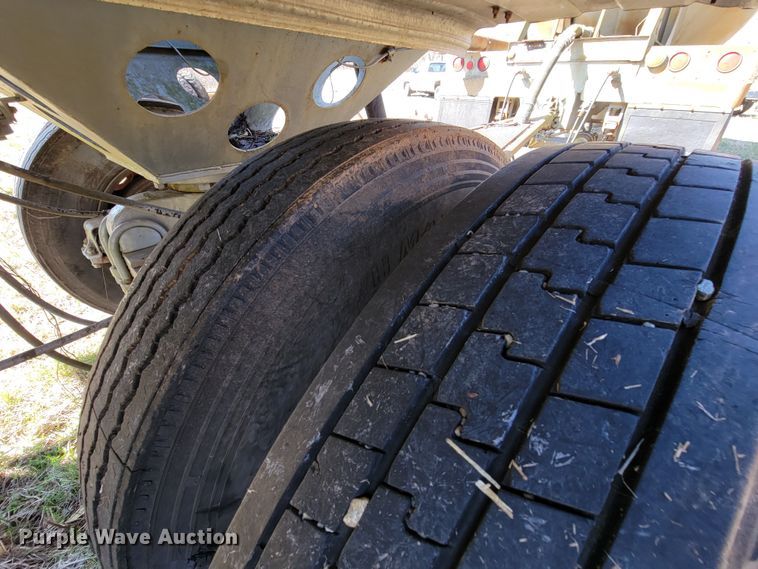 image for item HP9696 1965 Industrial Western SPT45  pneumatic dry bulk pup trailer