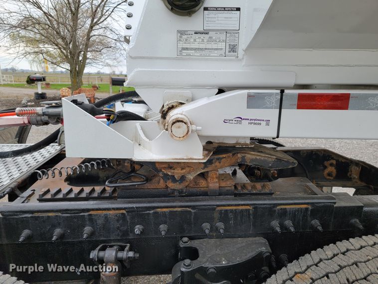 image for item HP9699 2019 Manac 4K228AB00  end dump trailer