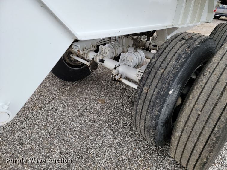 image for item HP9699 2019 Manac 4K228AB00  end dump trailer