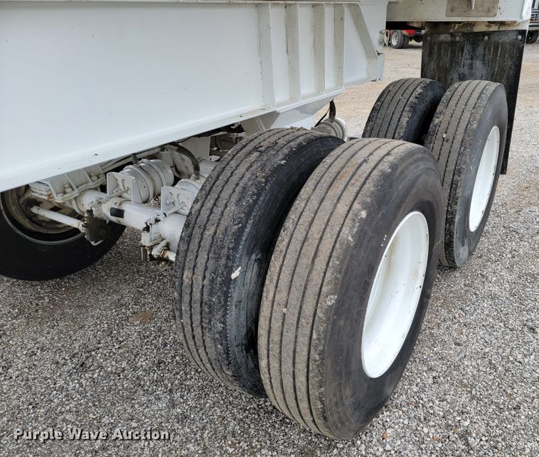 image for item HP9699 2019 Manac 4K228AB00  end dump trailer