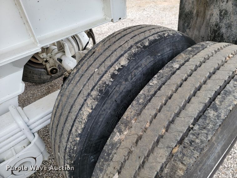 image for item HP9699 2019 Manac 4K228AB00  end dump trailer