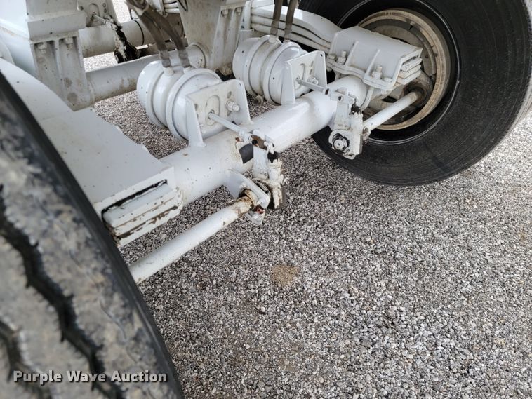 image for item HP9699 2019 Manac 4K228AB00  end dump trailer