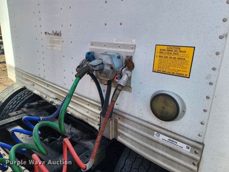 image for item JB9634 2004 Utility VS2DC  dry van trailer