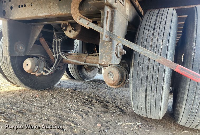 image for item JB9634 2004 Utility VS2DC  dry van trailer