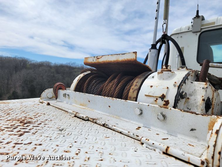 image for item JL9316 2006 Trail-Eze  tilt deck equipment trailer