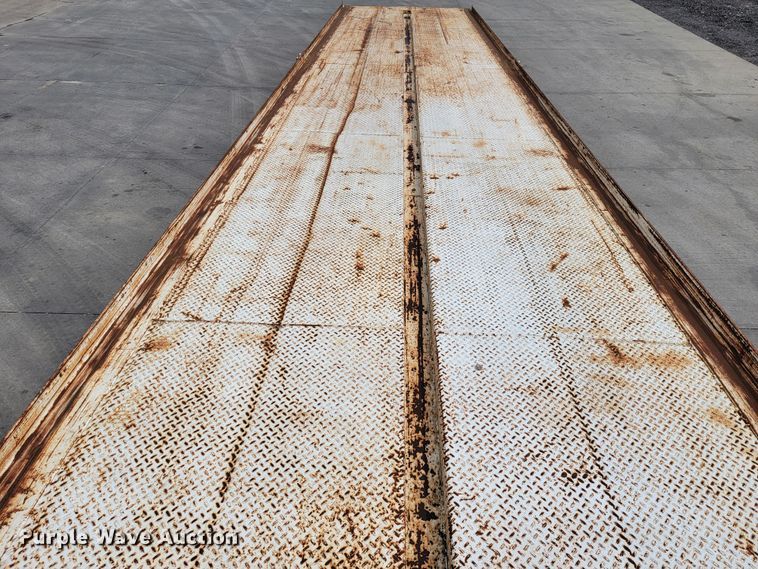 image for item JL9316 2006 Trail-Eze  tilt deck equipment trailer