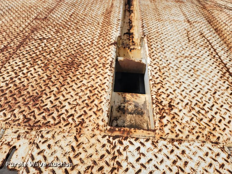 image for item JL9316 2006 Trail-Eze  tilt deck equipment trailer