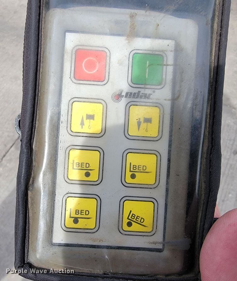 image for item JL9316 2006 Trail-Eze  tilt deck equipment trailer