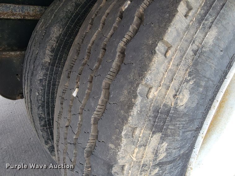 image for item JL9316 2006 Trail-Eze  tilt deck equipment trailer