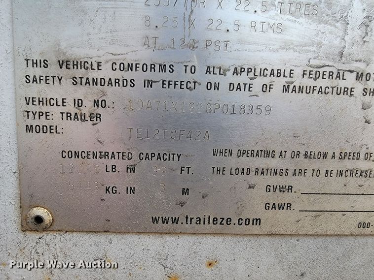 image for item JL9316 2006 Trail-Eze  tilt deck equipment trailer