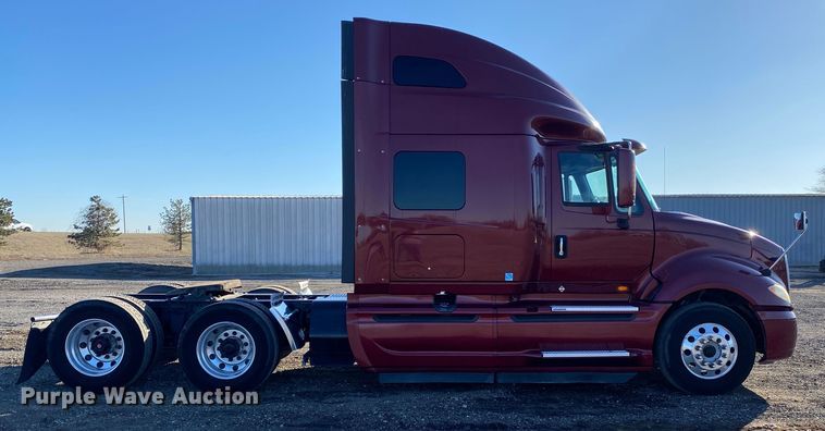 image for item JW9169 2017 International ProStar Plus 122  semi truck