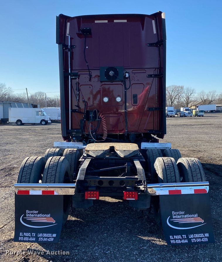 image for item JW9169 2017 International ProStar Plus 122  semi truck