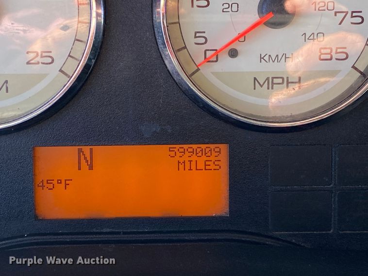 image for item JW9169 2017 International ProStar Plus 122  semi truck