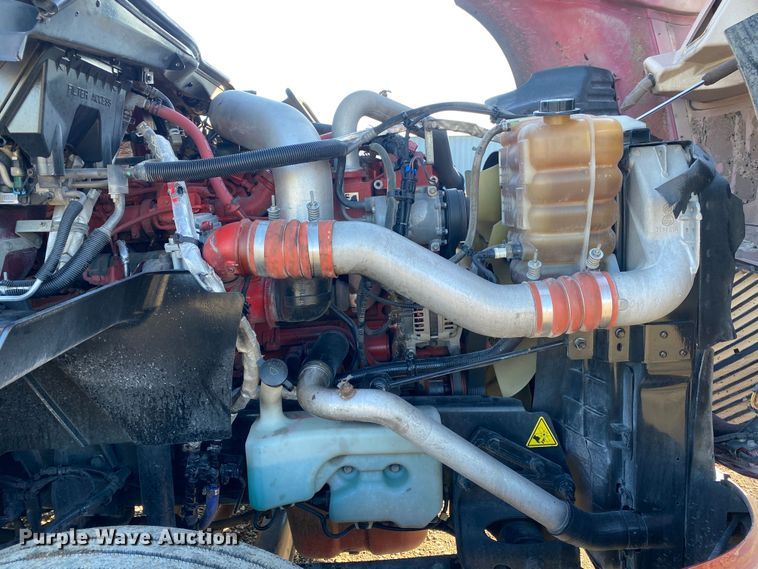 image for item JW9169 2017 International ProStar Plus 122  semi truck