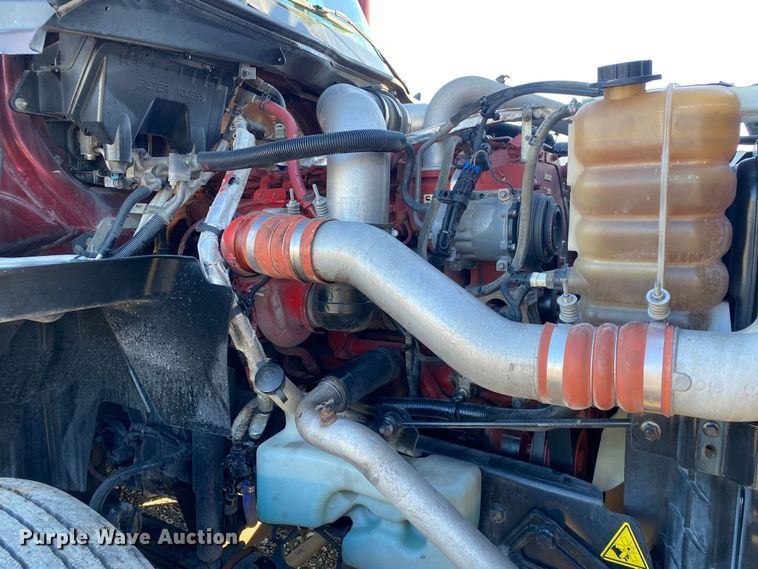 image for item JW9169 2017 International ProStar Plus 122  semi truck