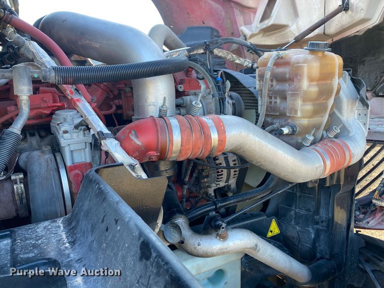 image for item JW9169 2017 International ProStar Plus 122  semi truck