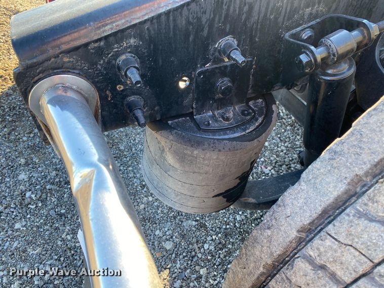 image for item JW9169 2017 International ProStar Plus 122  semi truck