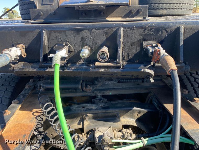 image for item JW9344 2007 Landoll  drop tilt deck equipment trailer