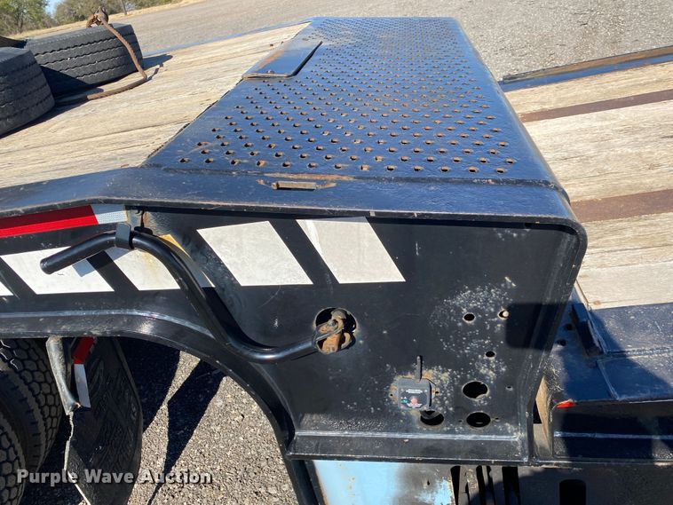 image for item JW9344 2007 Landoll  drop tilt deck equipment trailer