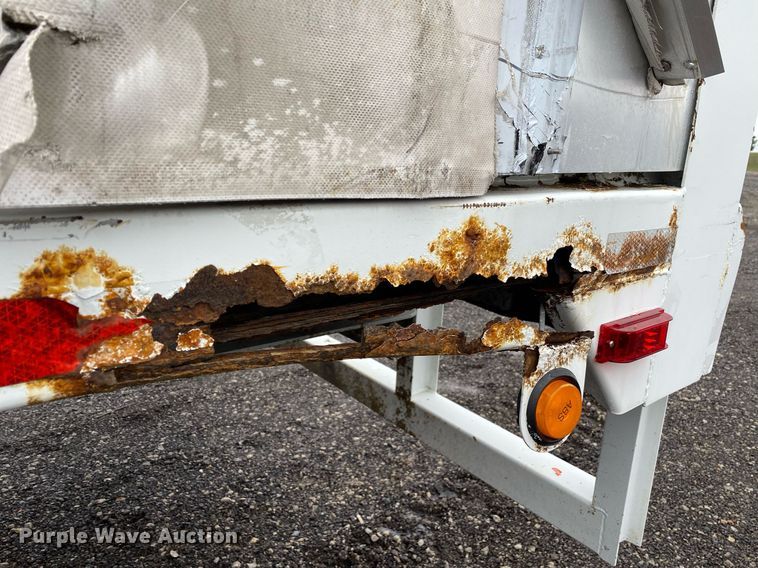 image for item KB9518 2005 NuVan NSS-53102  side curtain trailer