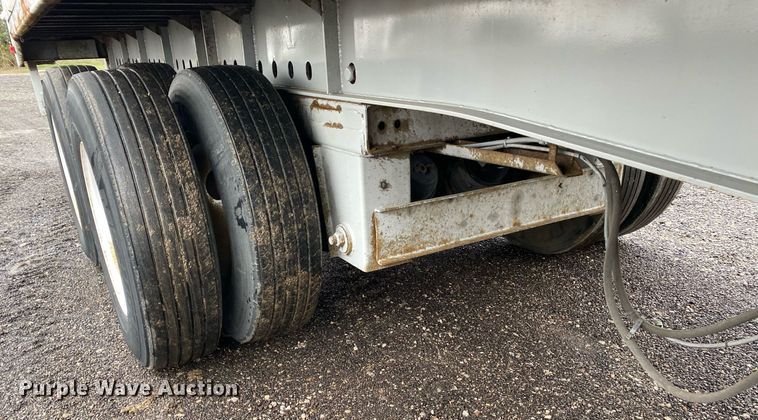 image for item KB9518 2005 NuVan NSS-53102  side curtain trailer