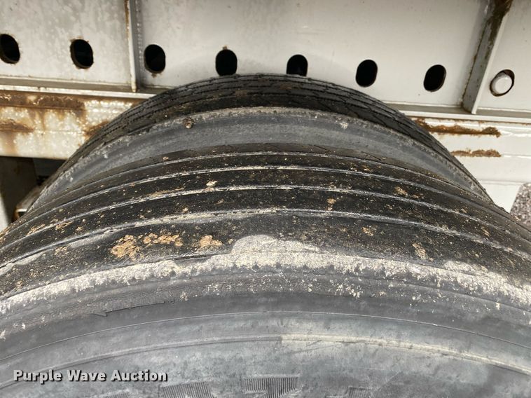 image for item KB9518 2005 NuVan NSS-53102  side curtain trailer