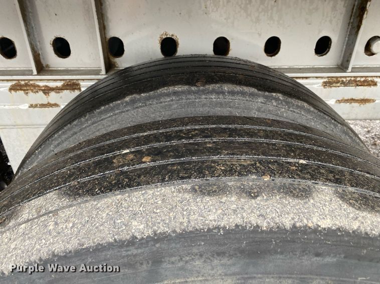 image for item KB9518 2005 NuVan NSS-53102  side curtain trailer