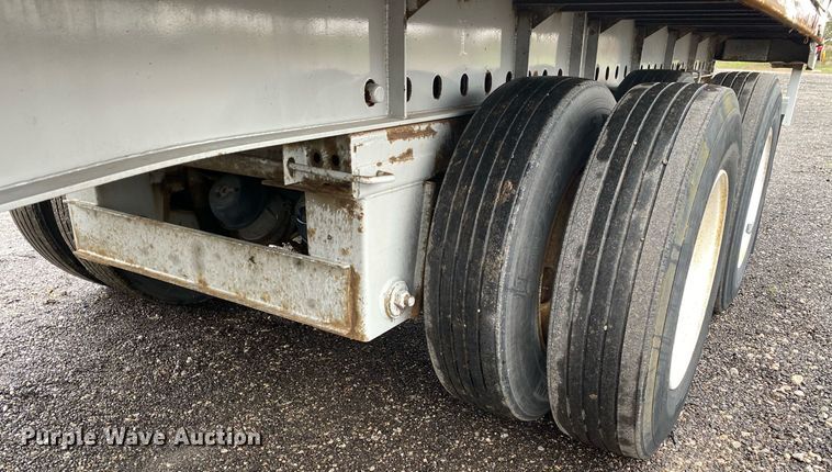 image for item KB9518 2005 NuVan NSS-53102  side curtain trailer