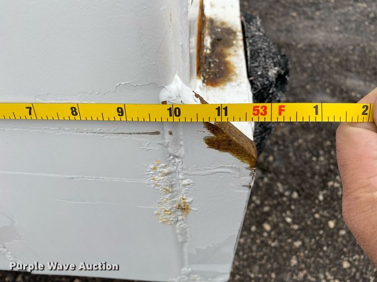 image for item KB9518 2005 NuVan NSS-53102  side curtain trailer