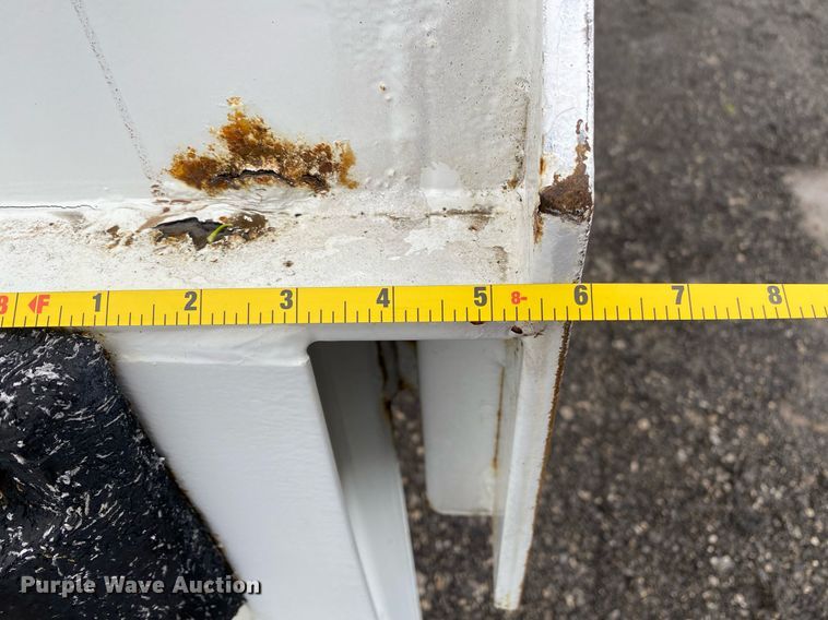 image for item KB9518 2005 NuVan NSS-53102  side curtain trailer