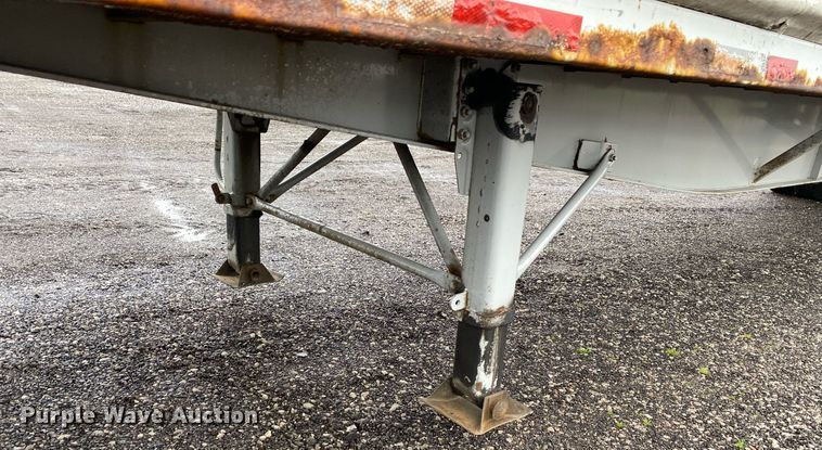 image for item KB9518 2005 NuVan NSS-53102  side curtain trailer