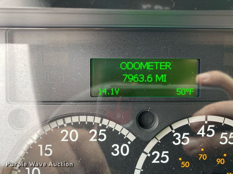 image for item KB9519 2014 Freightliner Cascadia  semi truck