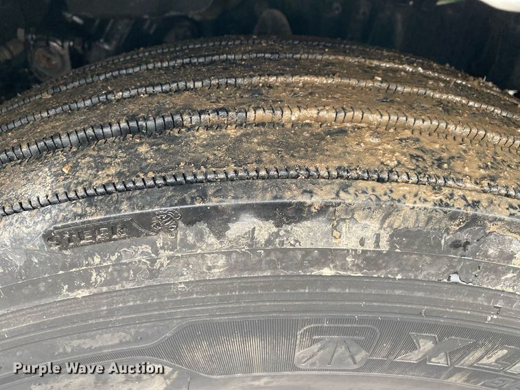 image for item KB9519 2014 Freightliner Cascadia  semi truck