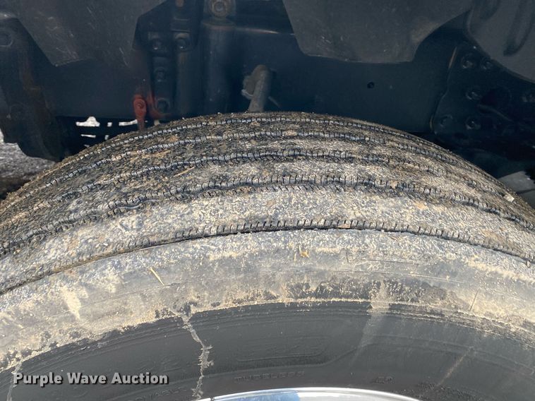 image for item KB9519 2014 Freightliner Cascadia  semi truck