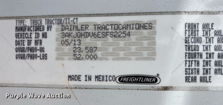 image for item KB9519 2014 Freightliner Cascadia  semi truck