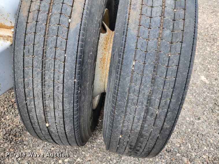 image for item KC9684 1996 Silver Eagle CST20W  trailer dolly