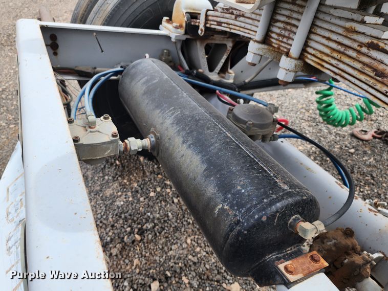 image for item KC9684 1996 Silver Eagle CST20W  trailer dolly