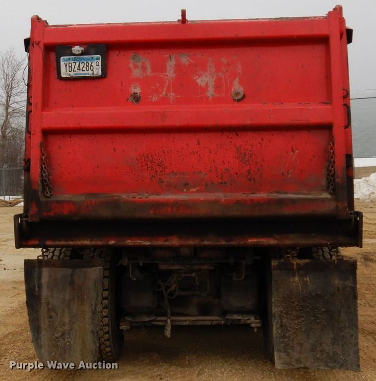 image for item KU9881 2004 Mack CV713 Granite  dump truck