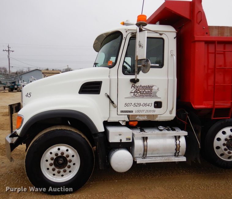 image for item KU9881 2004 Mack CV713 Granite  dump truck