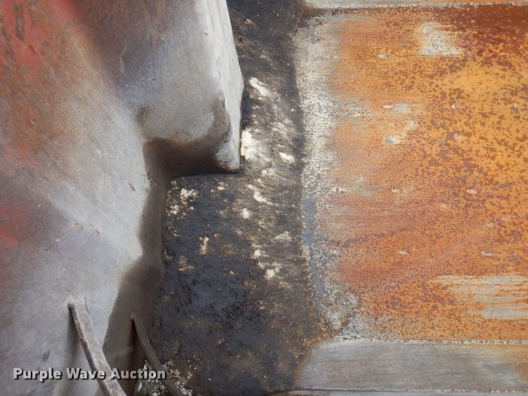 image for item KU9881 2004 Mack CV713 Granite  dump truck