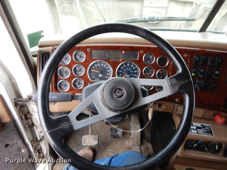 image for item KU9881 2004 Mack CV713 Granite  dump truck