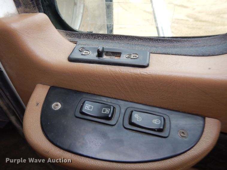 image for item KU9881 2004 Mack CV713 Granite  dump truck