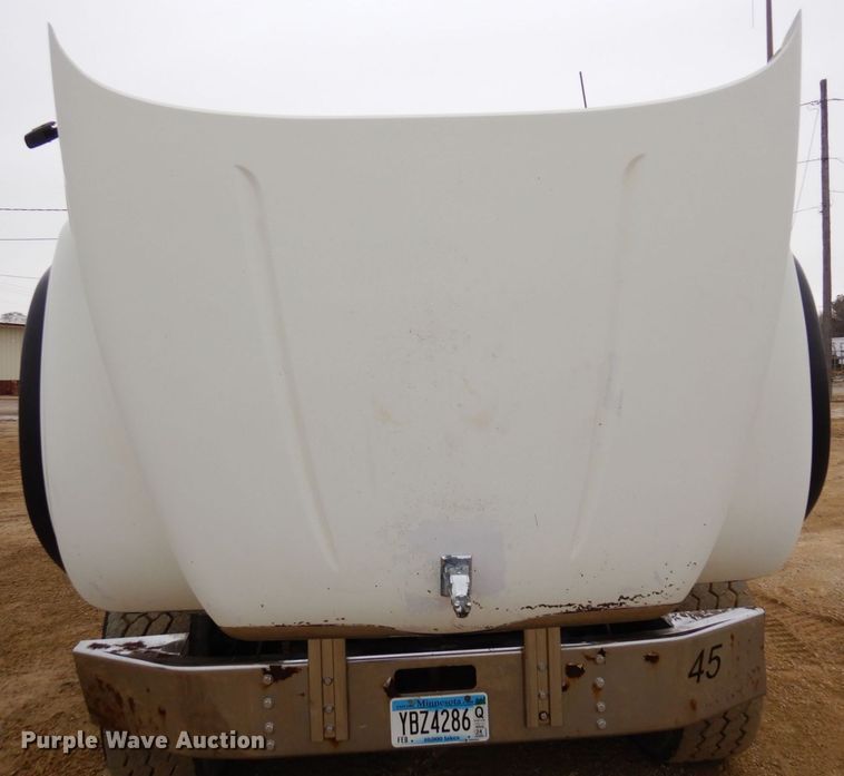 image for item KU9881 2004 Mack CV713 Granite  dump truck