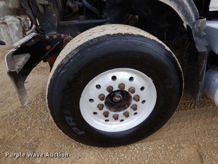 image for item KU9881 2004 Mack CV713 Granite  dump truck